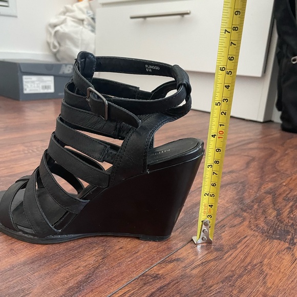 Nine West black gladiator wedges - Picture 6 of 6